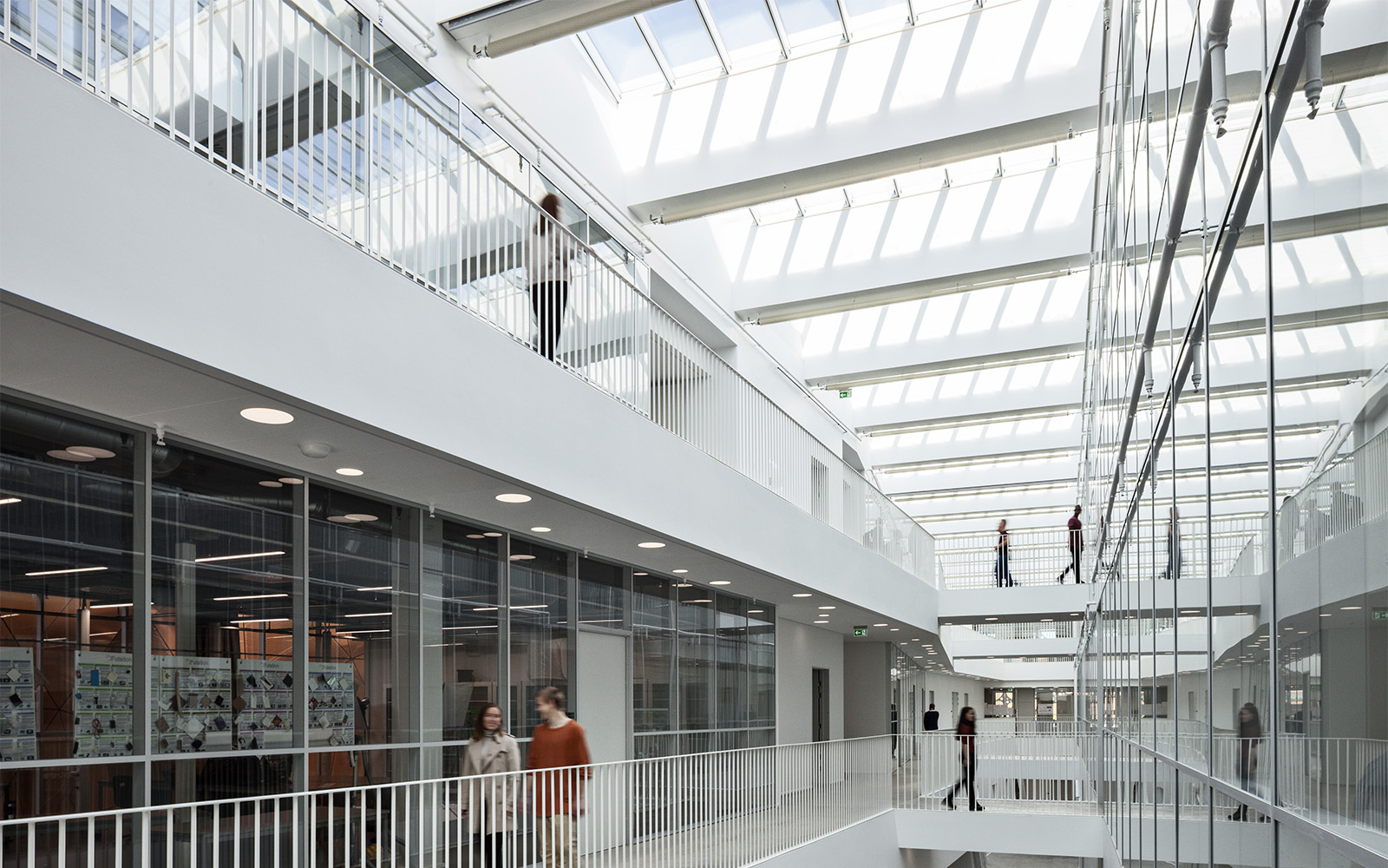 Daylight vs artificial light in school building Daylight vs artificial light in school building