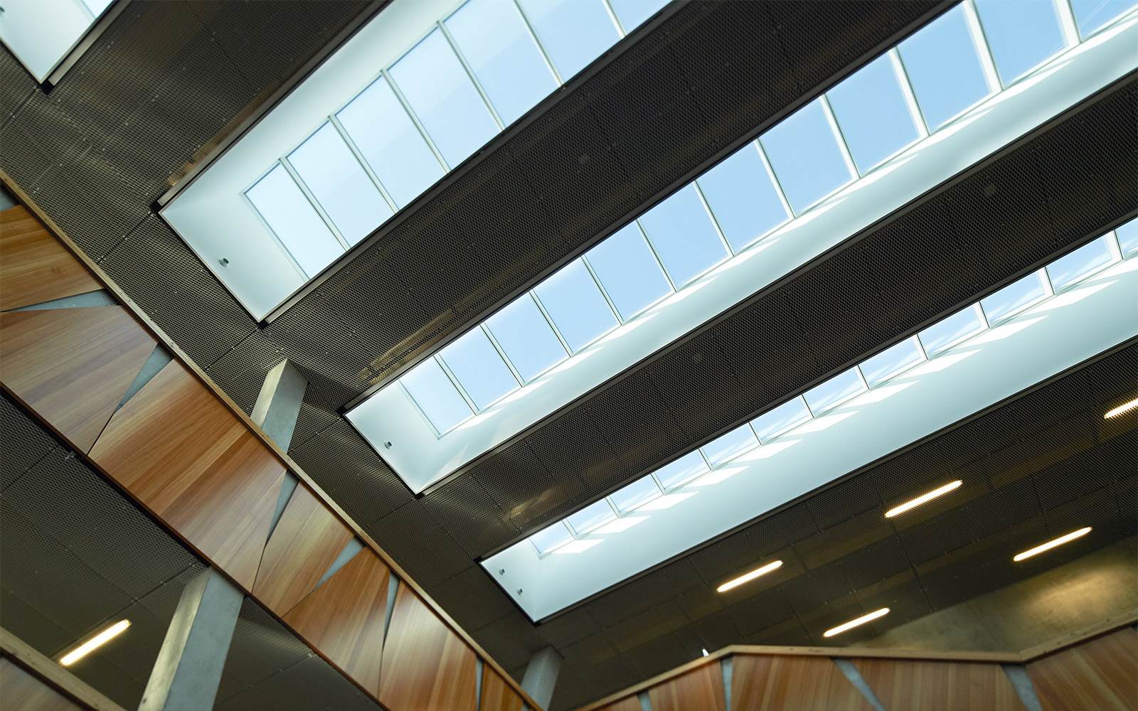 Skylights for thermal control in school building Skylights for thermal control in school building