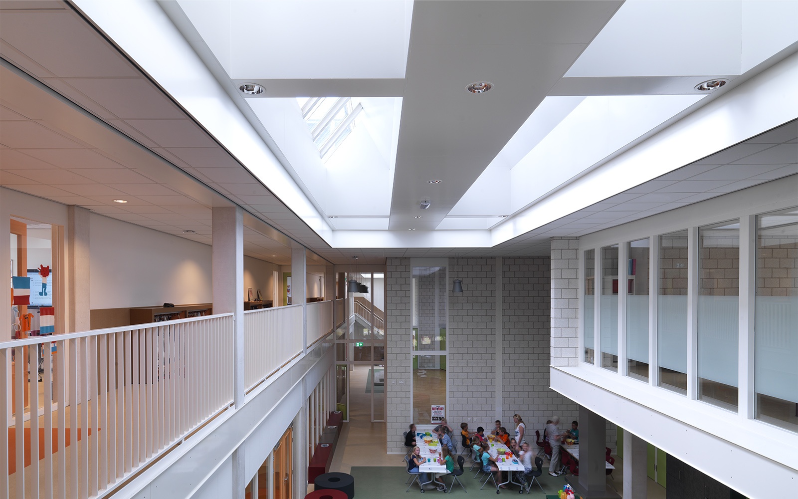 Architectural lighting design in school Architectural lighting design in school
