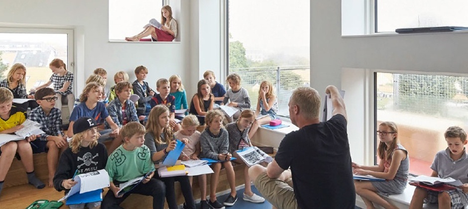 Ideal classroom design in a modern school Ideal classroom design in a modern school